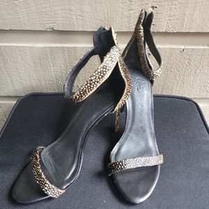 Strap  heel size 7.5